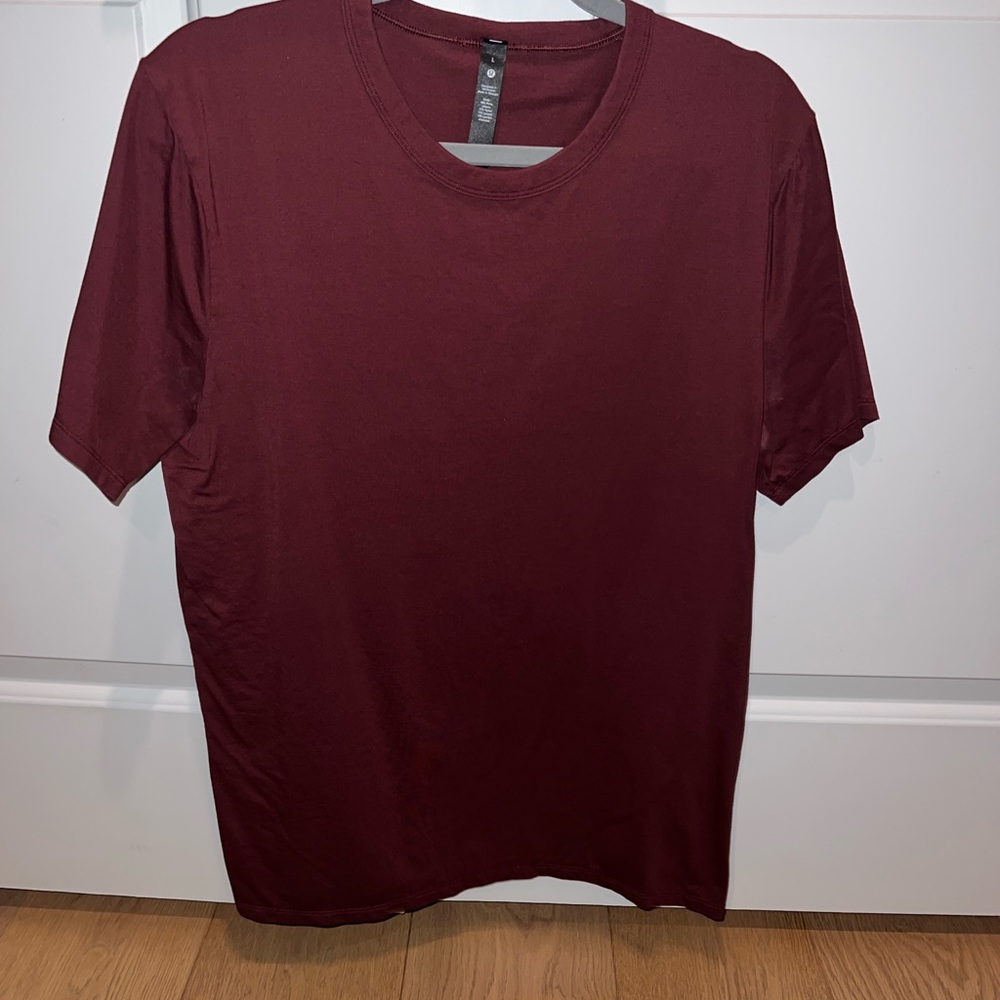 Lululemon T Shirt